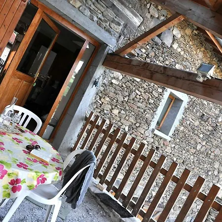 Semesterbostad Spacieux Avec Terrasse Couverte, Proche Parc Du Pilat, Ideal Pour Groupes Et Activites De Plein Air - Fr-1-496-73 *